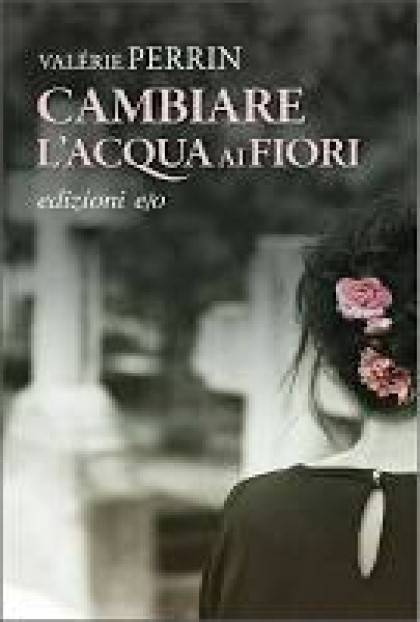 CAMBIARE L'ACQUA AI FIORI